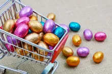 Polscy konsumenci chcą sypnąć groszem na Wielkanoc (Shutterstock)