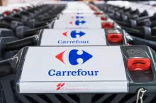 Carrefour chce zmienić warunki zatrudnienia dla tysięcy pracownikó (fot. wiadomoscihandlowe.pl)