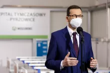 Premier Mateusz Morawiecki w szpitalu tymczasowym w Pyrzowicach (KPRM)
