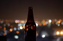 Pandemia przyczyniła się do wzrostu cen alkoholu (fot. Eeshan Garg/Unsplash)