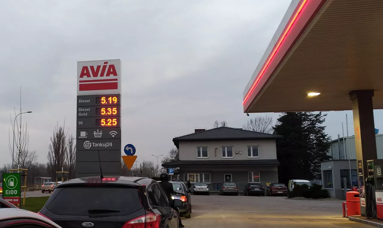 Stacja benzynowa Avia (wiadomoscihandlowe.pl/AK)