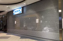 Zamknięty sklep Ikea w centrum handlowym Blue City w Warszawie podczas pandemii COVID-19 (wiadomoscihandlowe.pl/MG)