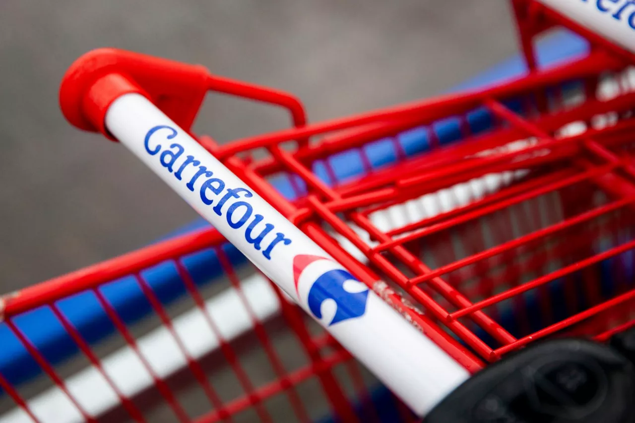 Carrefour (fot. Karolis Kavolelis / Shutterstock.com)