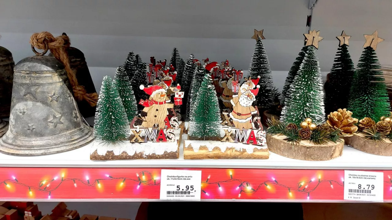 Ozdoby świąteczne, Action, sklep non-food, dekoracje świąteczne, Boże Narodzenie (wiadomoscihandlowe.pl/MG)