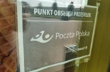 Niektóre Biedronki współpracują z Pocztą Polską. Stały się placówkami pocztowymi, co pozwala na handel w niedziele (fot. wiadomoscihandlowe.pl)