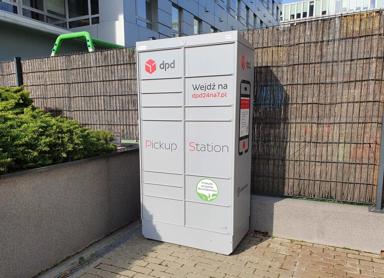 DPD Pickup Station to rozwijana przez DPD sieć maszyn paczkowych (wiadomoscihandlowe.pl, DPD Polska)