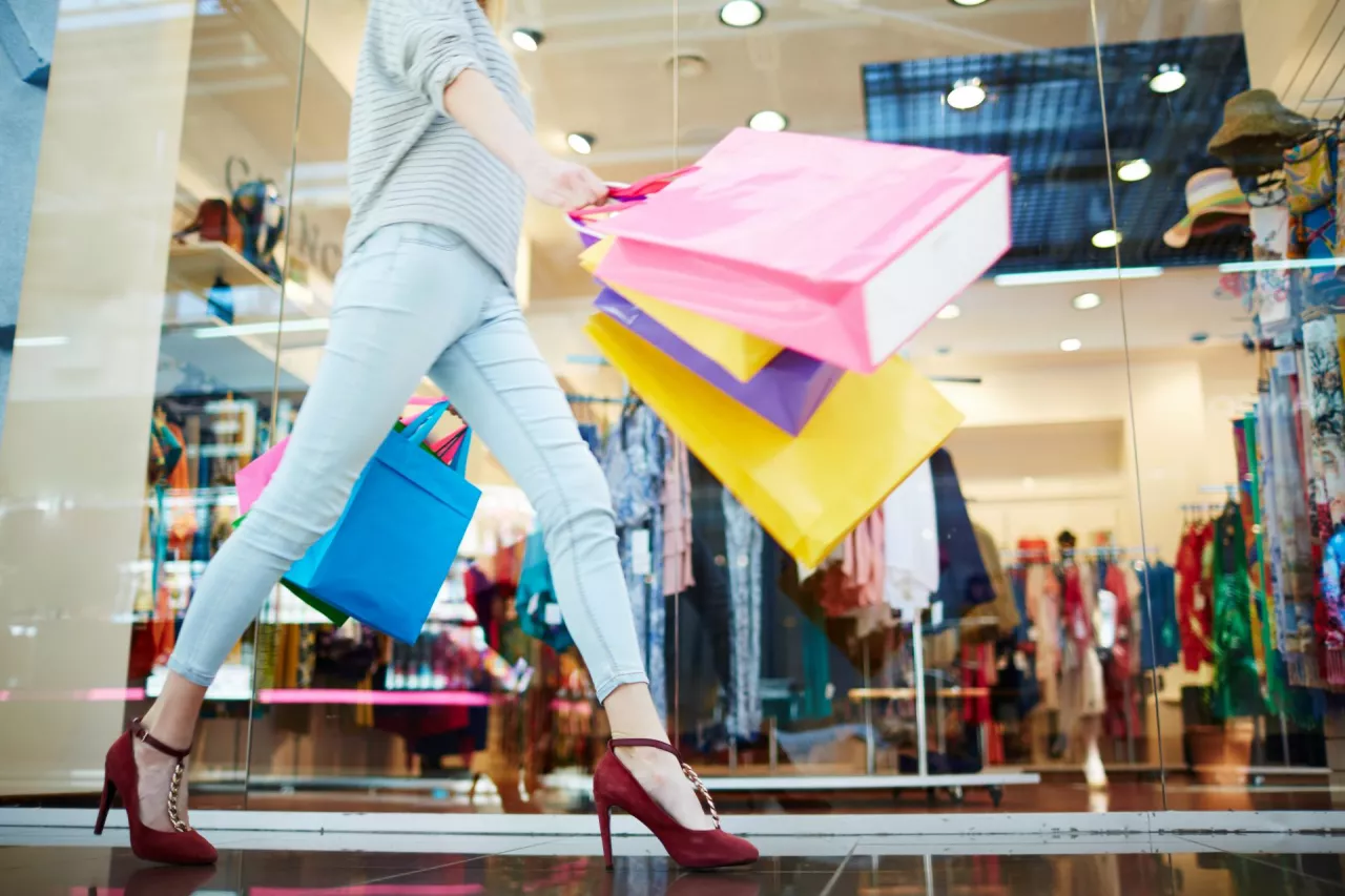 Czy czwarta fala uderzy także w centra handlowe? (fot. Shutterstock)