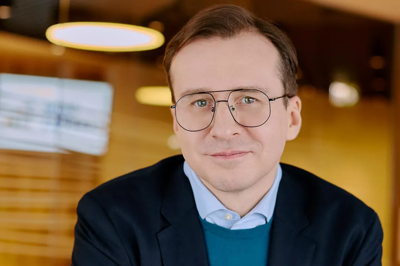 Michał Sacha, członek zarządu, dyrektor marketingu, digital, IT, e-commerce i usług finansowych Carrefour Polska (mat. prasowe Carrefour)