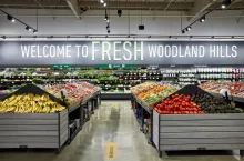 Sklep Amazon Fresh stworzony przez koncern Amazon i sieć Whole Foods Market (Amazon)