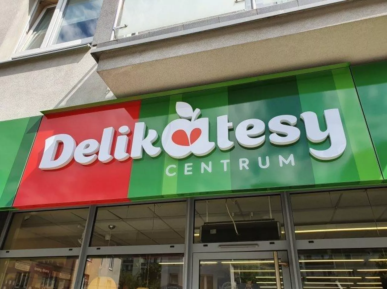 Sklep sieci Delikatesy Centrum (fot. wiadomoscihandlowe.pl)
