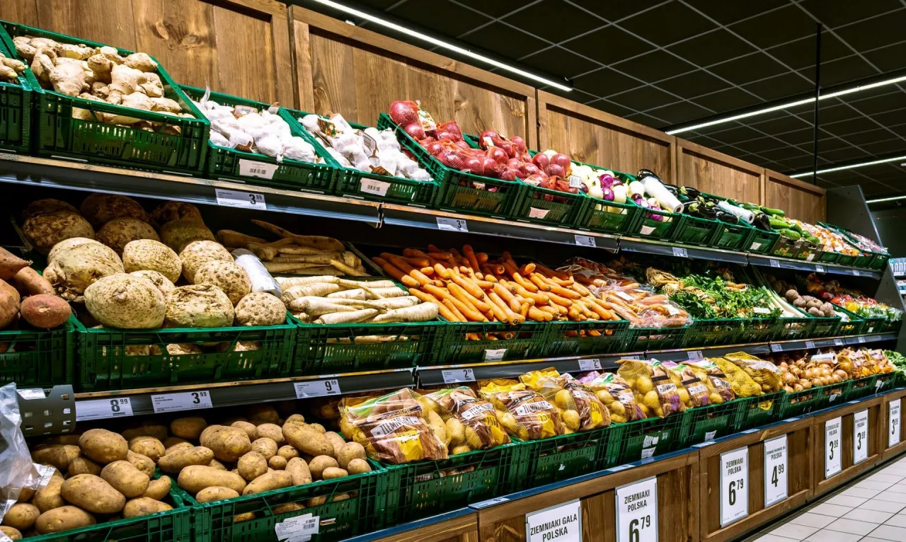Dział z warzywami i owocami w sklepie sieci Netto (Netto Polska)