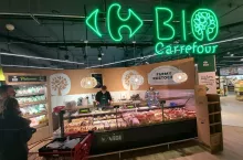 Na stoisku Farm Roztocza w hipermarkecie Carrefour w Galerii Mokotów sprzedawanych jest obecnie ok. 60 produktów (materiały prasowe)