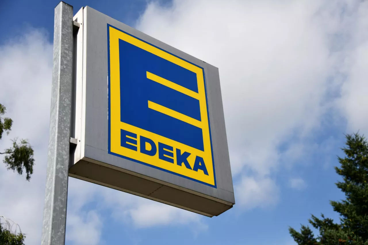 Logo grupy Edeka (Shutterstock.com)