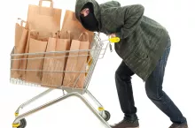 Za kradzież wózków sklepowych grozi do 5 lat pozbawienia wolności (Shutterstock)