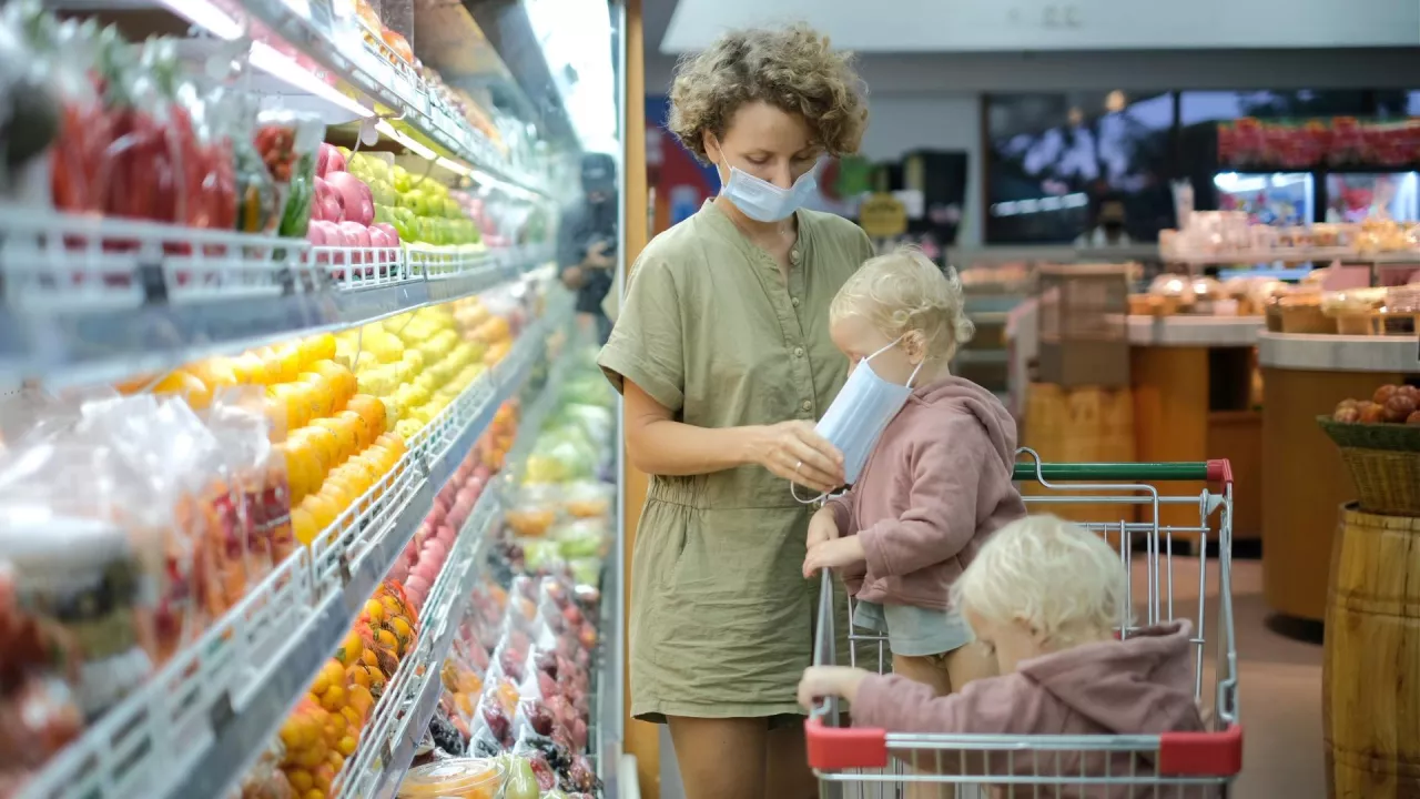 Wysoka inflacja to dla handlu dobra okazja do podwyższenia marż (fot. Shutterstock)