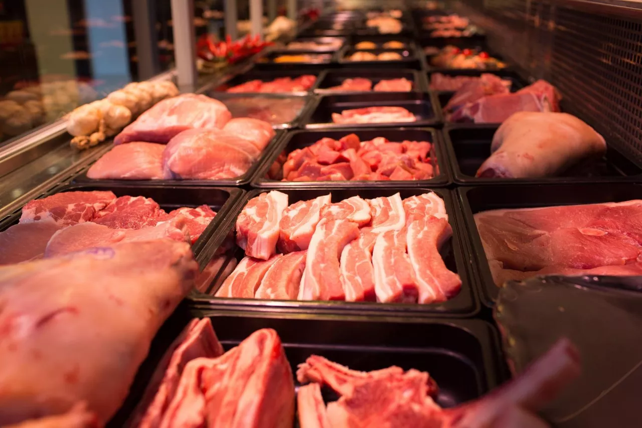 70 proc. konsumentów z Niemiec, Francji i Holandii popiera podatek od mięsa (Shutterstock)