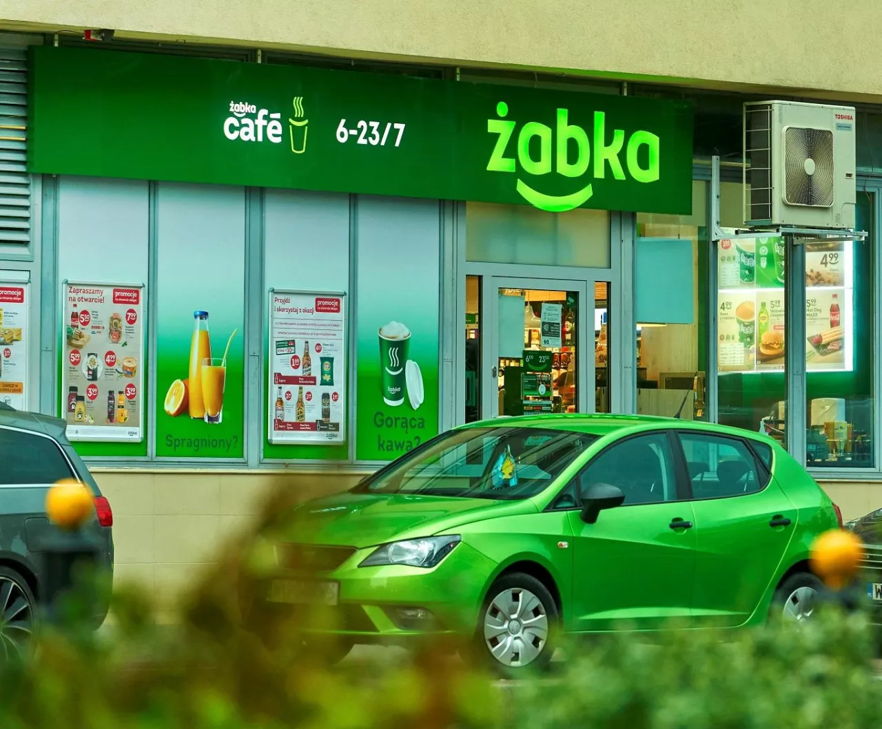 Do końca roku w Polsce może działać 8000 sklepów pod logo Żabka (materiały prasowe)
