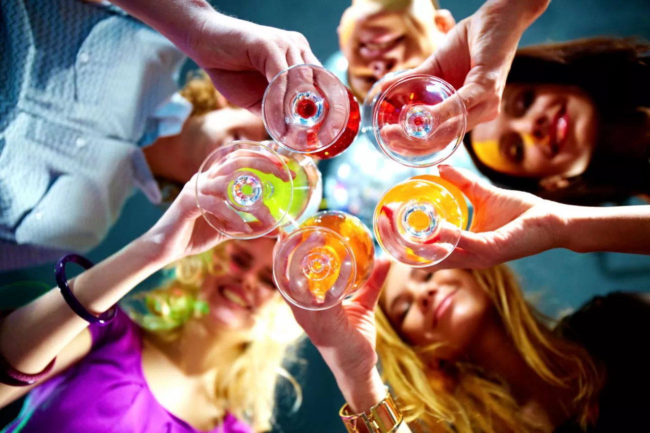 Spożycie alkoholu w Polsce zbliża się do 10 litrów na głowę (Shutterstock)