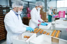 W ubiegłym roku Rosja zajmowała czwarte miejsce w rankingu największych odbiorców słodyczy produkowanych w Polsce (shutterstock.com)