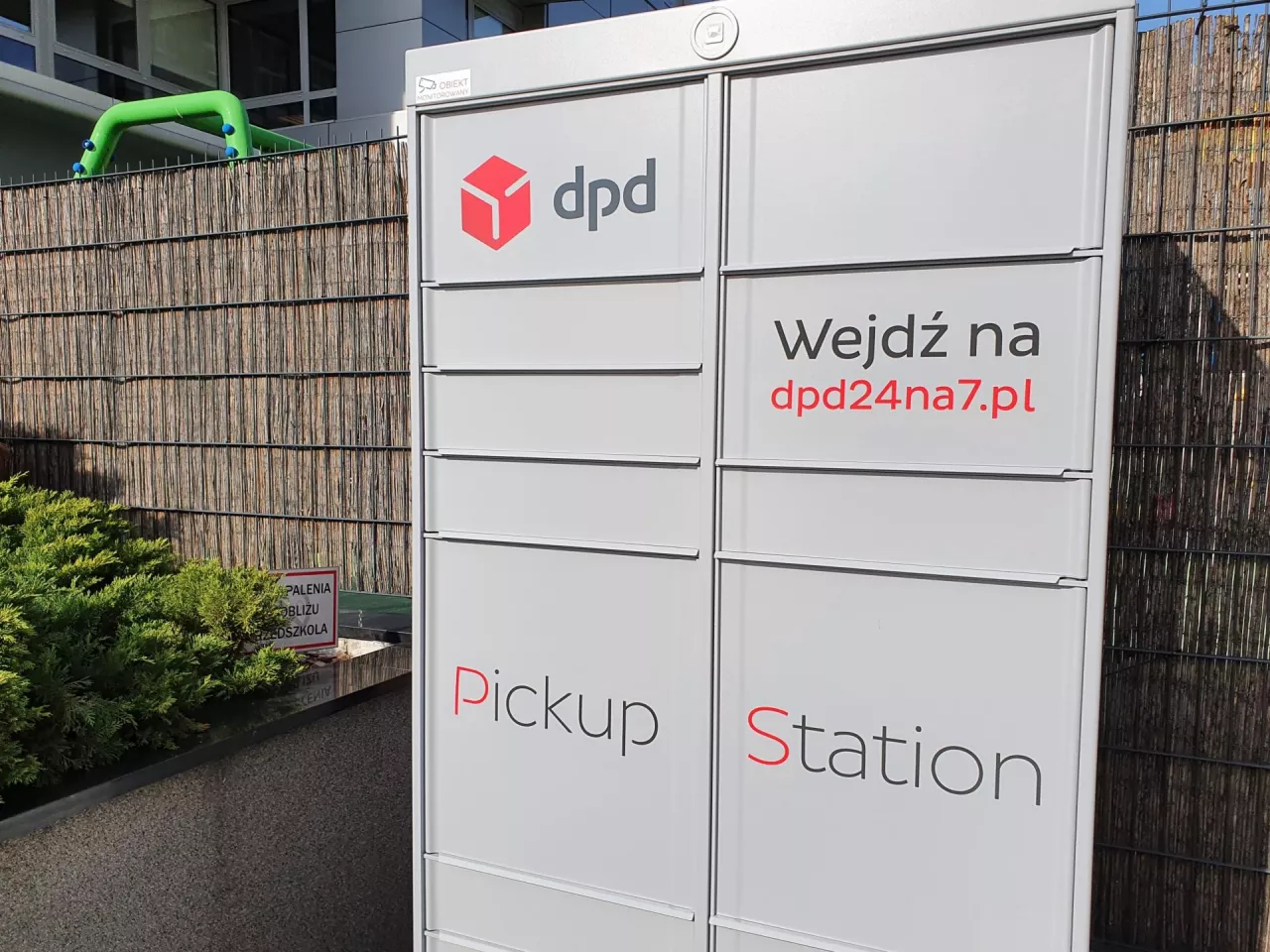Maszyna paczkowa DPD PickUp Station (wiadomoscihandlowe.pl)