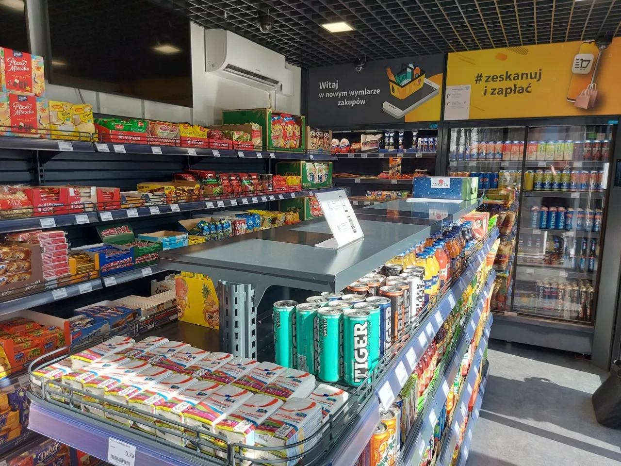 Na zdj. pilotażowy mobilny sklep samoobsługowy ATS Technology (fot. wiadomoscihandlowe.pl)