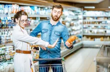 Polacy niezbyt ufają uczestnikom łańcucha dostaw żywności (Shutterstock)