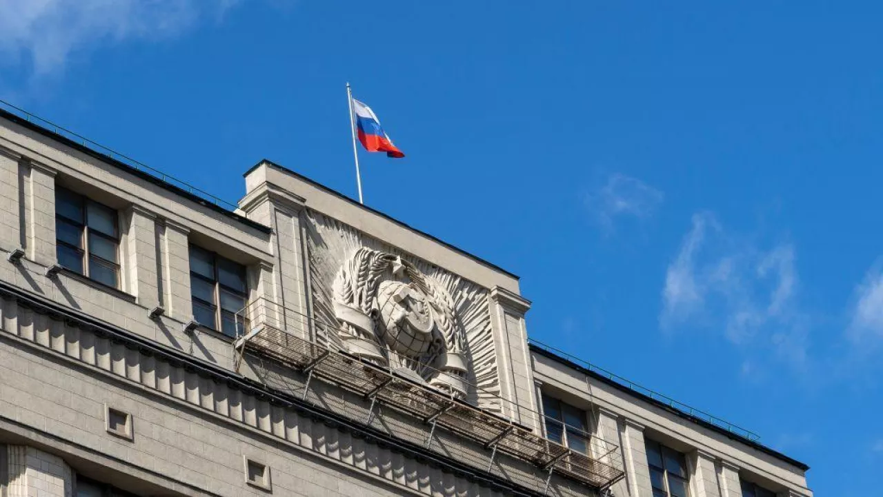 Rosyjski rząd pracuje nad projektem, który ułatwi tamtejszym sieciom handlowym przejmowanie firm wychodzących z tego kraju (Shutterstock.com)