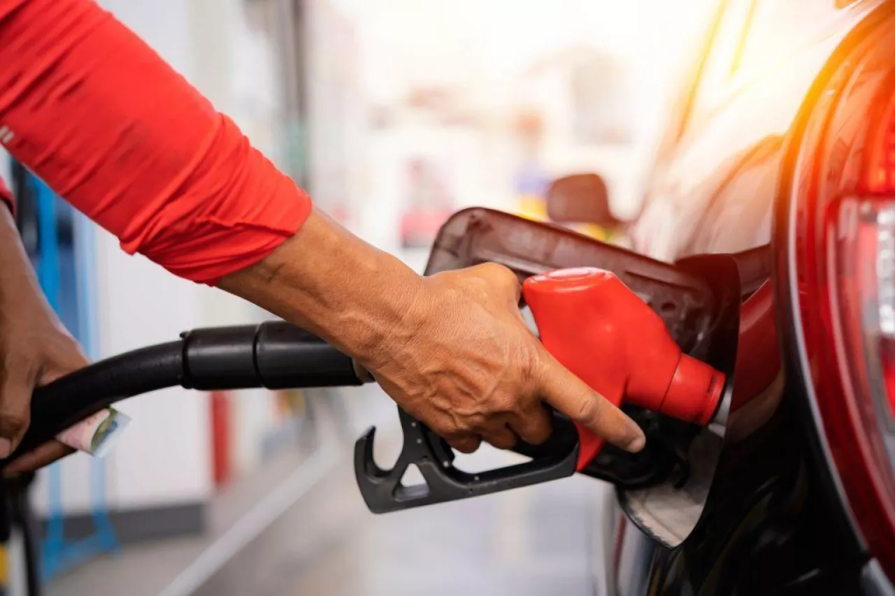 Od 27 maja na Węgrzech obowiązuje wyższe ceny na paliwo dla obcokrajowców (fot. Shutterstock.com)