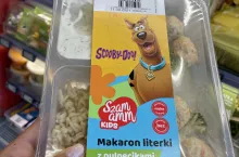 Marka własna Szamamm Kids z wizerunkiem Scooby-Doo w sklepach sieci Żabka (Żabka Polska)