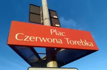 Plac Czerwona Torebka to pozostałość po pierwszym pasażu handlowym Czerwona Torebka, które powstało w Warszawie przy ulicy Głębockiej (wiadomoscihandlowe.pl/AK)