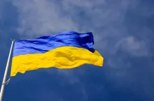 flaga Ukrainy (shutterstock)