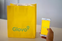Glovo (Shutterstock.com)