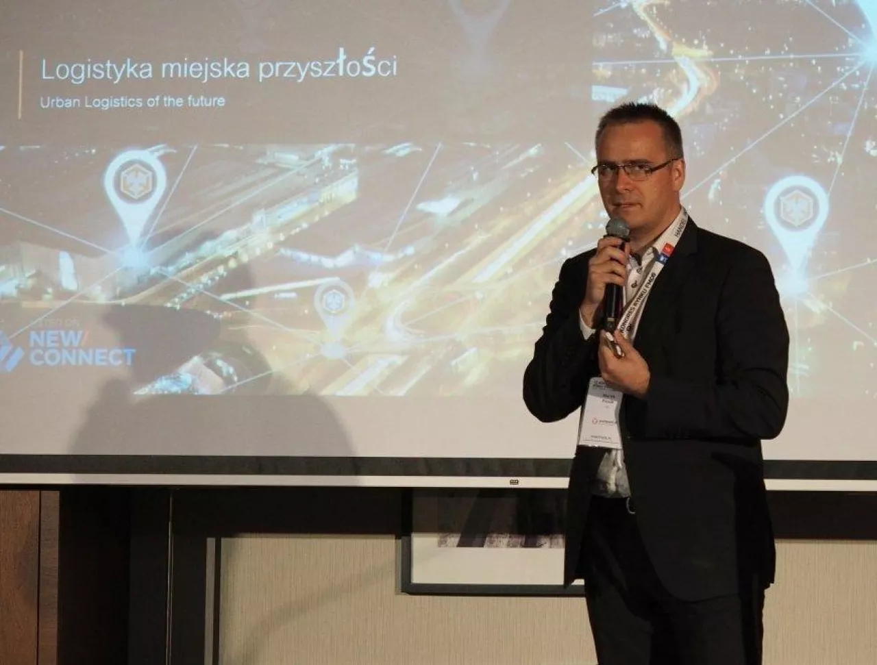 Na zdjęciu Marek Piosik, CEO firmy Pointpack.pl (fot. ŁR, wiadomoscihandlowe.pl)