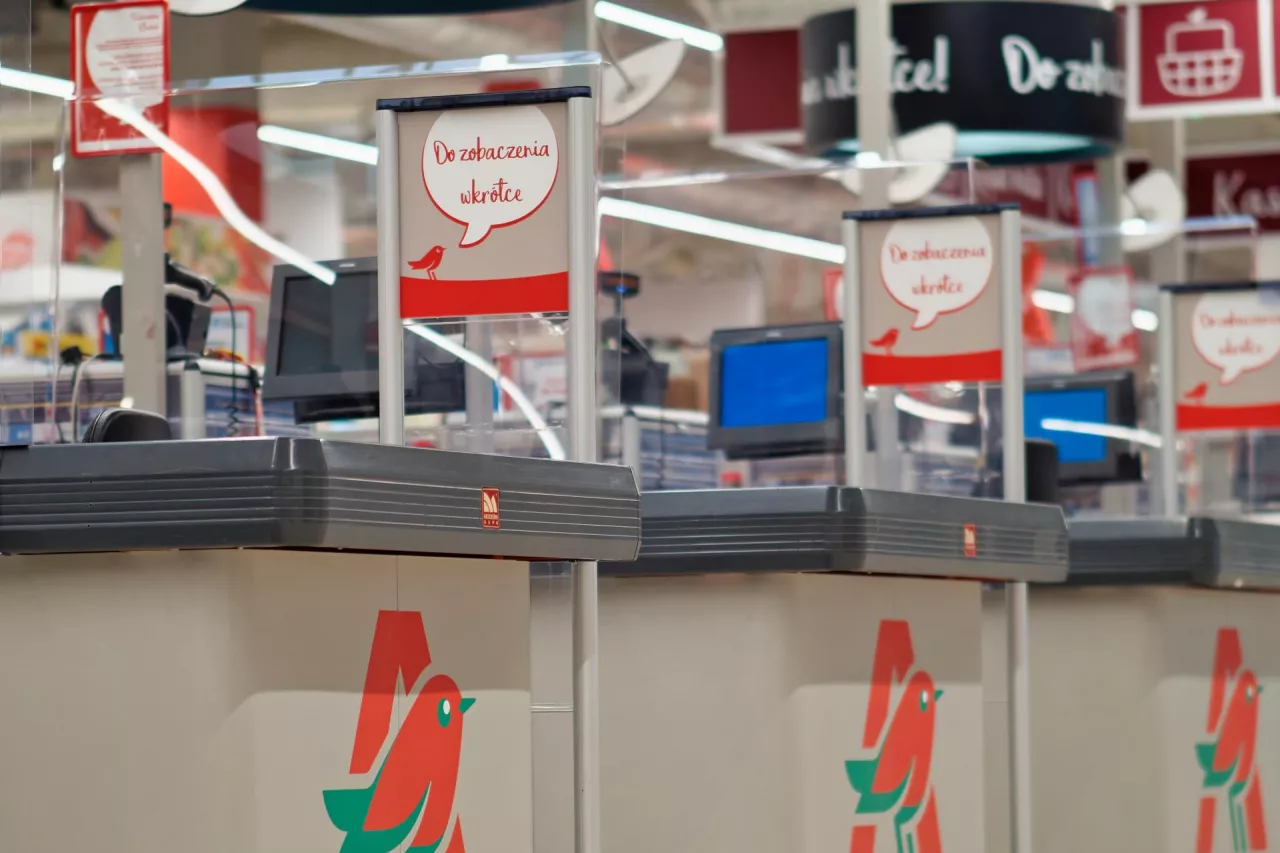 Auchan poszerzyło ofertę i zasięg działania swojego sklepu internetowego (fot. Łukasz Rawa/wiadomoscihandlowe.pl)