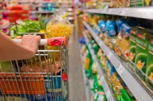Zakupy w supermarkecie (fot. Shutterstock)