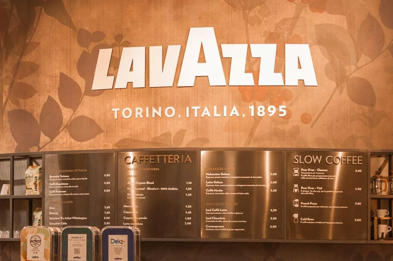 Lavazza udoskonala strategie promocyjne (fot. Max Nayman/Unsplash)