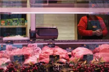 Lada mięsna w sklepie (zdjęcie ilustracyjne) (fot. Łukasz Rawa/wiadomoscihandlowe.pl)