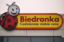Biedronka kusi klientów promocją na piwo (fot. wiadomoscihandlowe.pl/Łukasz Rawa)