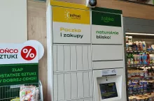 Paczkomat InPostu w sklepie sieci Żabka (fot. wiadomoscihandlowe.pl)