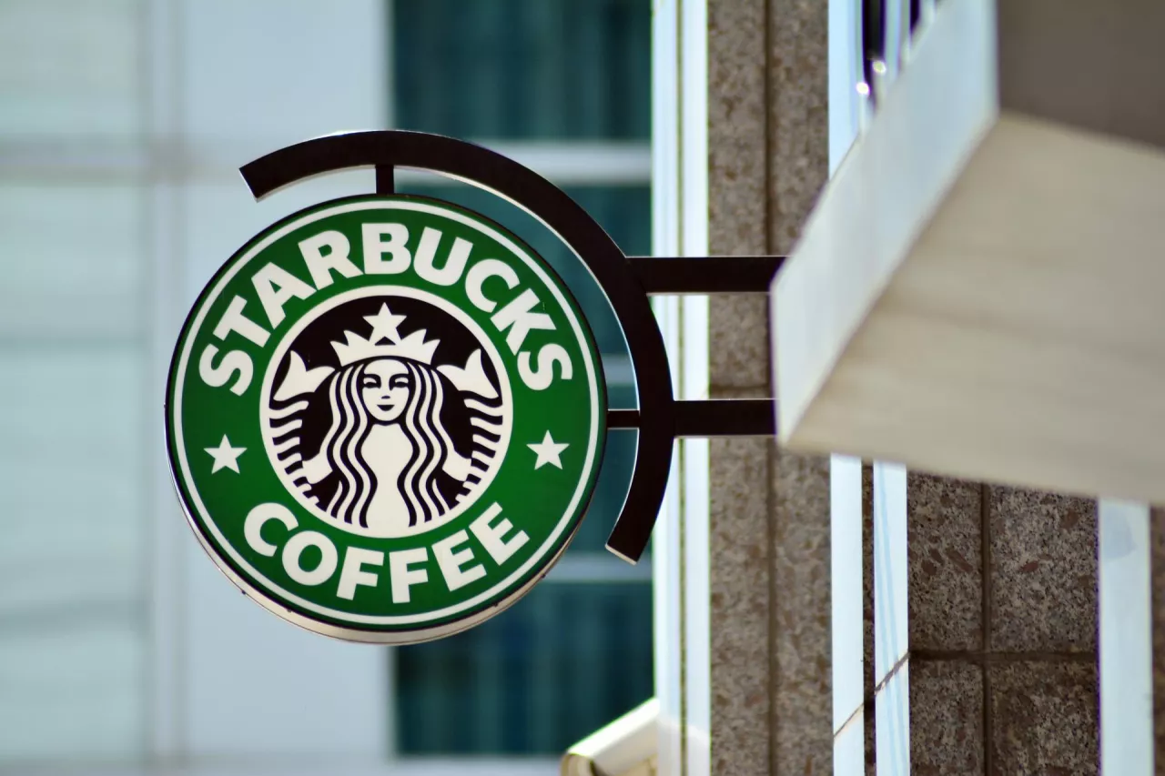 Starbucks ma nowego dyrektora generalnego (shutterstock.com)