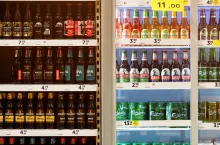 Wysokie ceny energii powodują, że właściciele sklepów mogą zmniejszać liczbę lodówek (fot. Łukasz Rawa/wiadomoscihandlowe.pl)