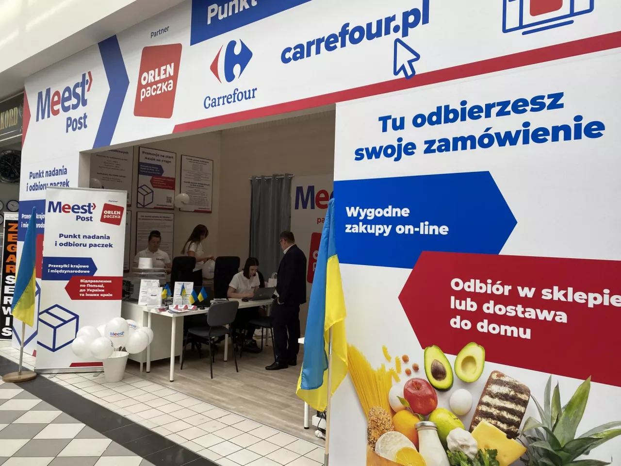 Punkt Meest Post w Carrefour Reduta w Warszawie (Carrefour)