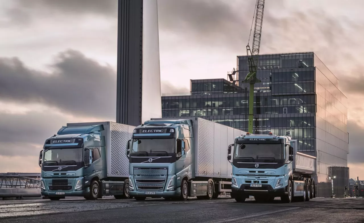 Ciężkie samochody ciężarowe Volvo z napędem elektrycznym (Volvo Trucks)
