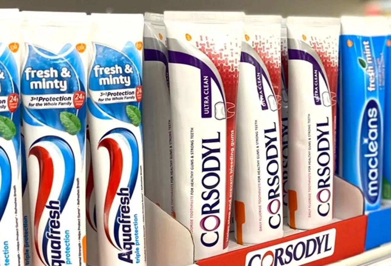 Pasta do zębów bez kartonowych pudełeczek (Źródło: tescoplc.com)
