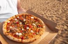 Pizza najczęściej zamawianym daniem wakacyjnym (Shutterstock)