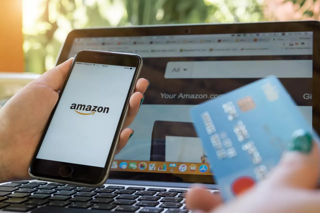 Amazon oskarżony o faworyzowanie własnych produktów (Shutterstock)
