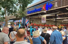 Carrefour otworzył hipermarket w centrum handlowym Aleja Bielany we Wrocławiu