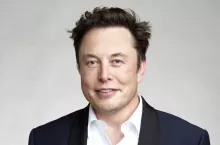 Elon Musk (Autorstwa Duncan.Hull - Debbie Rowe, Photographer, CC BY-SA 4.0, https://commons.wikimedia.org/w/index.php?curid=76353307)