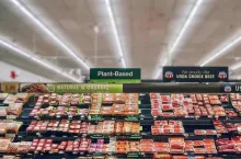 Roślinne zamienniki mięsa lepiej sprzedają się na stoiskach mięsnych (plantbasedfoods.org)