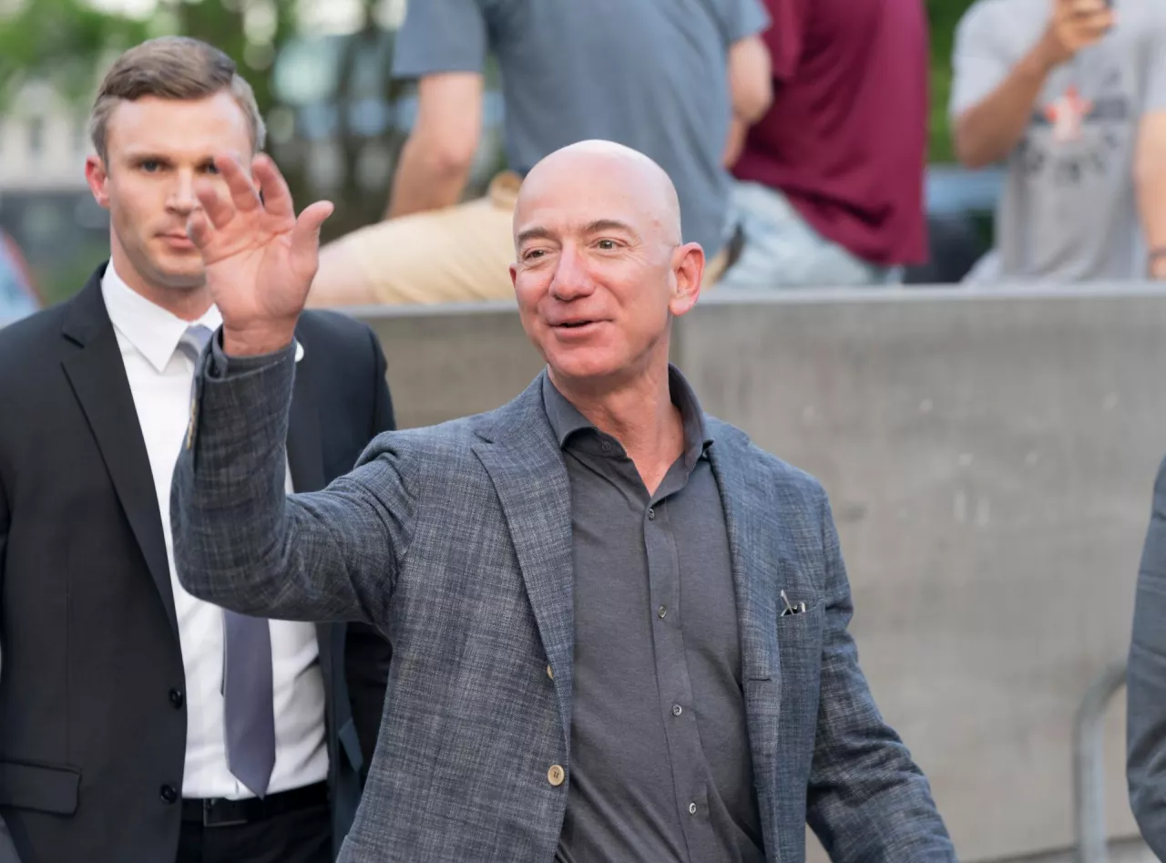 Na zdj. Jeff Bezos, założyciel Amazona (lev radin / Shutterstock.com)